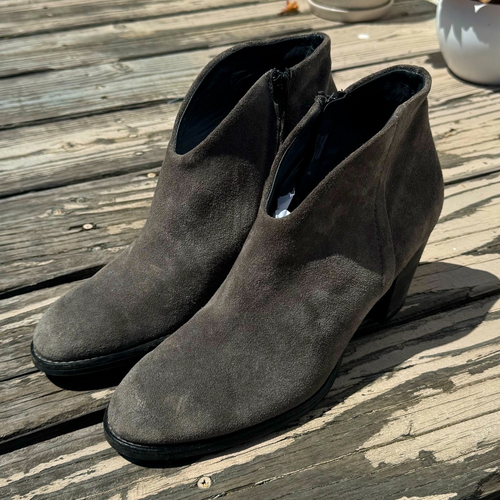 Paul Greene Delgado suede booties